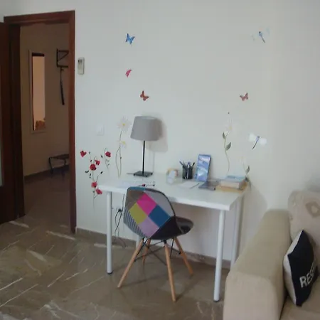Zoes Polichni Apartment *