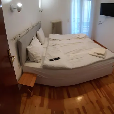 Zoes Polichni