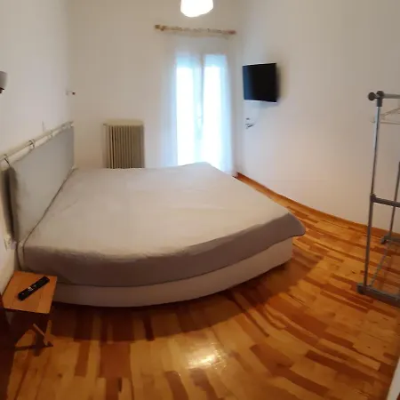 Zoes Polichni