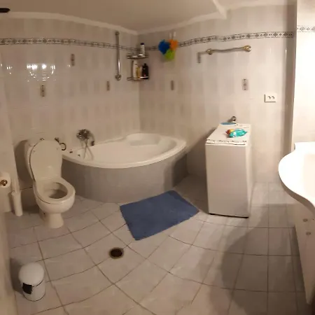 Zoes Polichni Apartment *